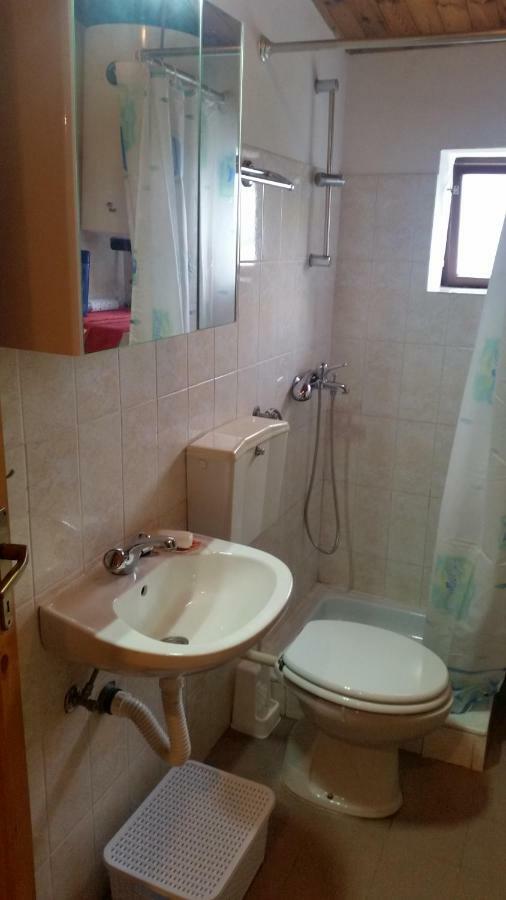 Cesaric Apartment Крес Екстериор снимка