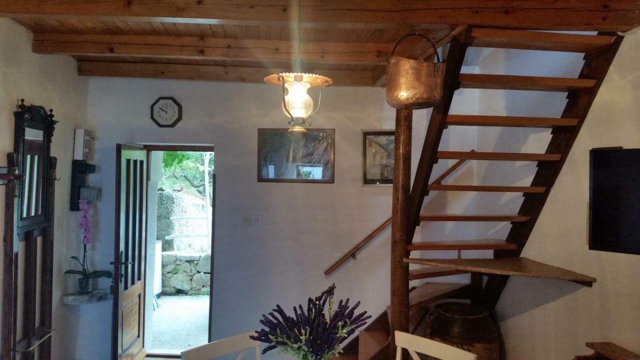 Cesaric Apartment Крес Екстериор снимка