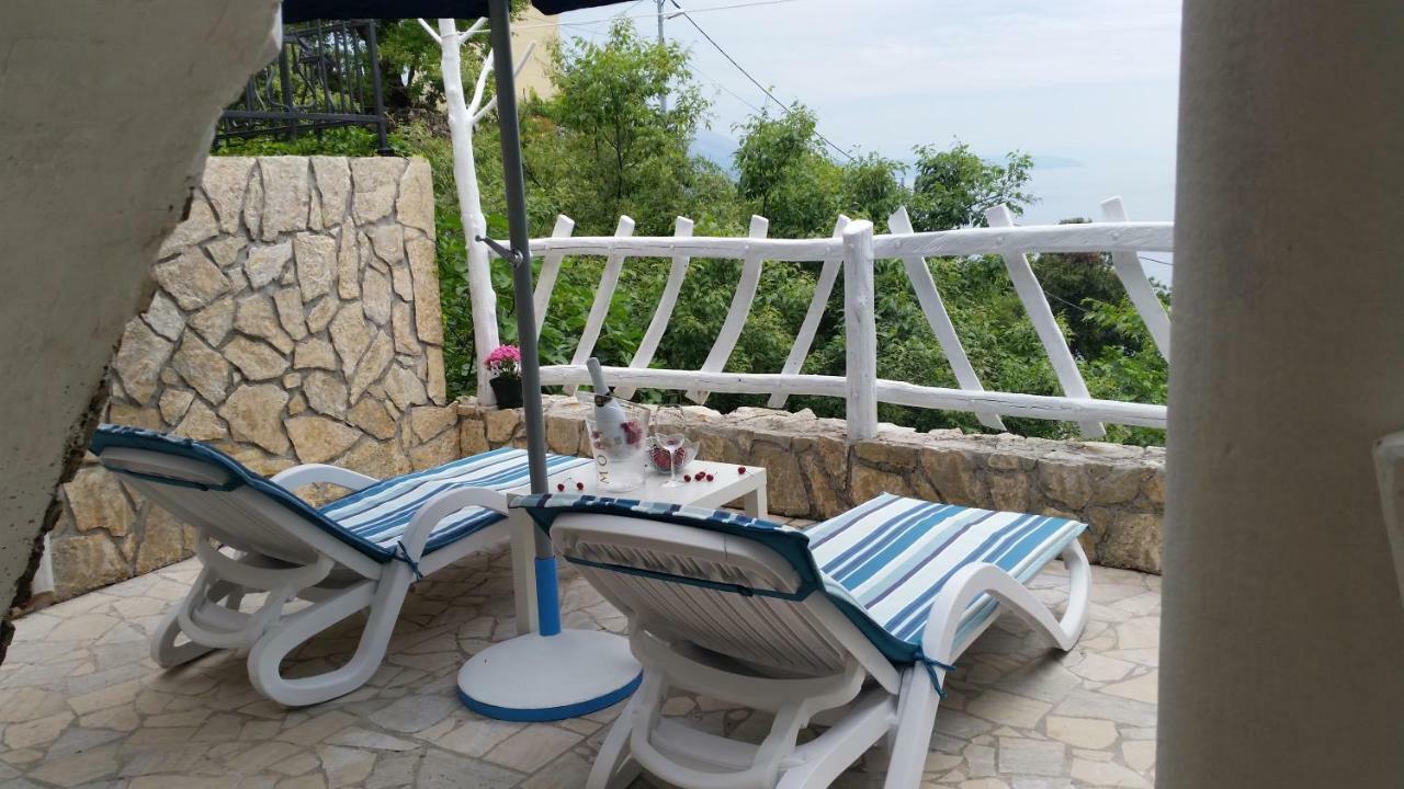 Cesaric Apartment Крес Екстериор снимка
