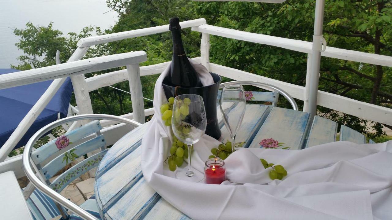 Cesaric Apartment Крес Екстериор снимка